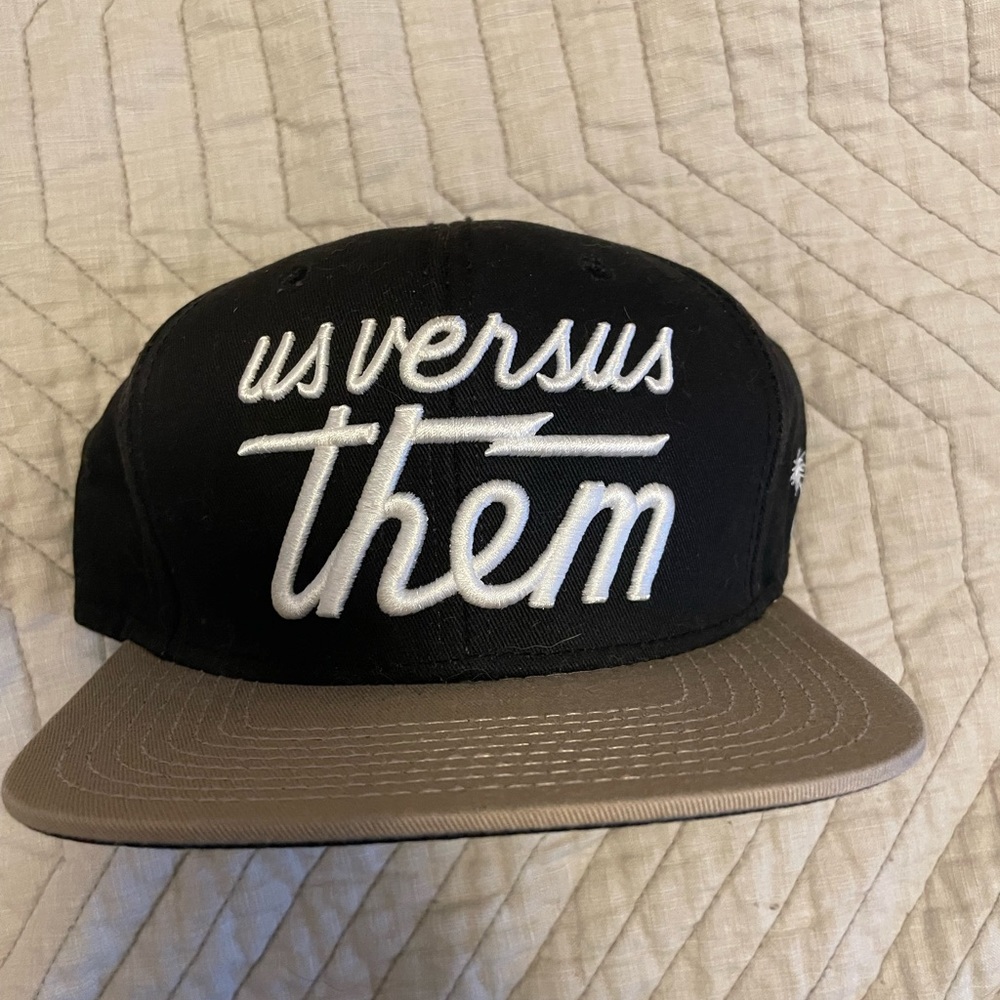 Adjustable hat